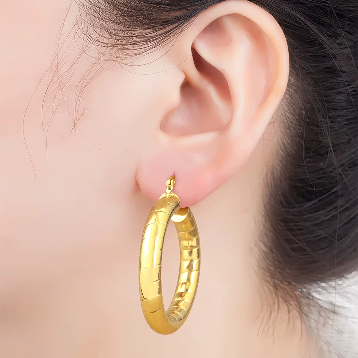 AuraHoop™ Bold Copper Circle Earrings – Four Styles of Effortless Elegance