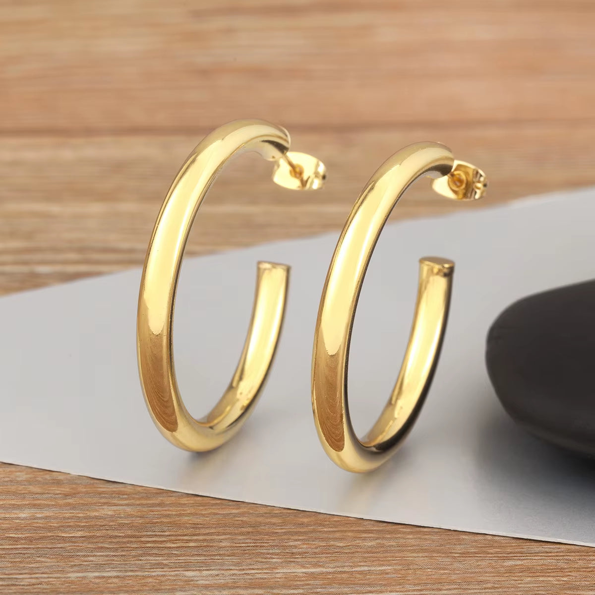 AuraHoop™ Bold Copper Circle Earrings – Four Styles of Effortless Elegance